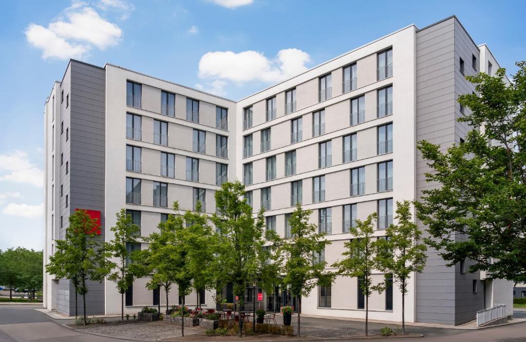 Dresden Hotel image 1