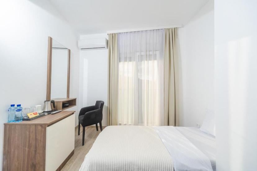 Hotel 219 image 2