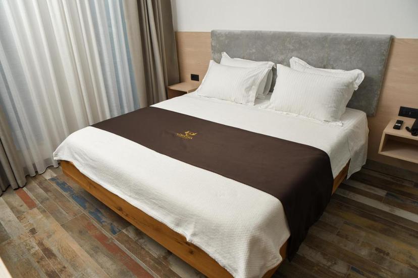 Hotel Albulena image 2