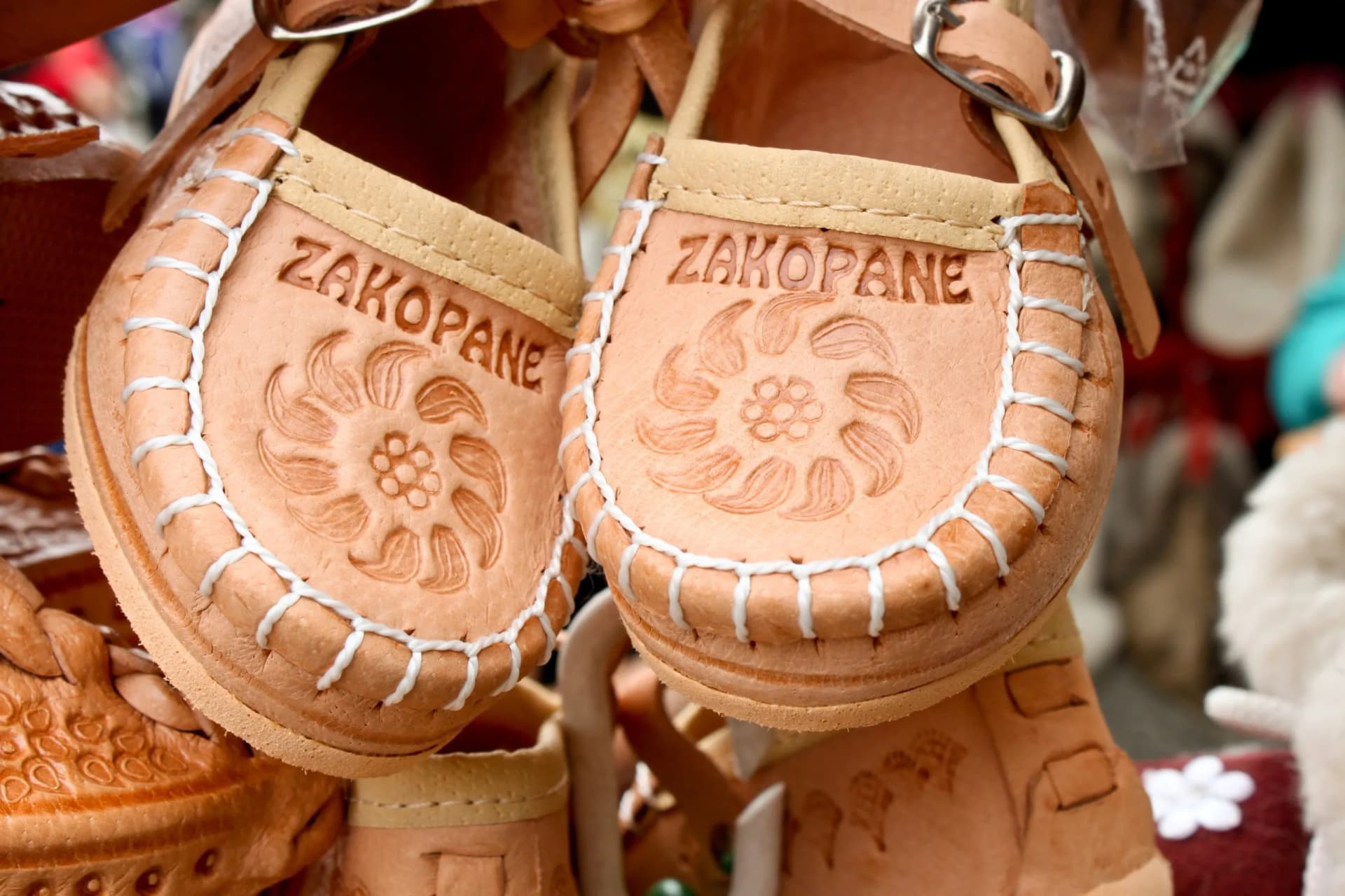 souvenir leather shoes