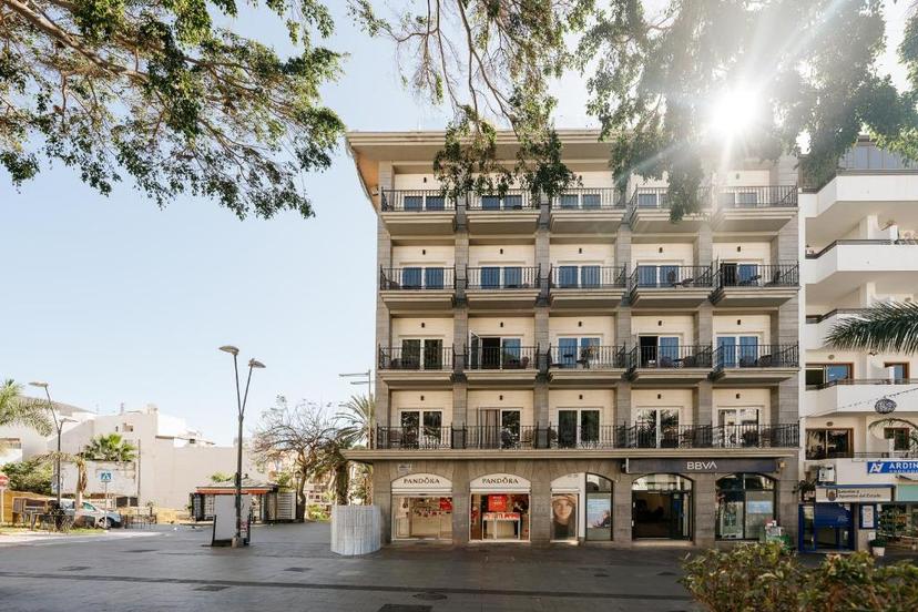 Hotel Reveron Plaza image 2