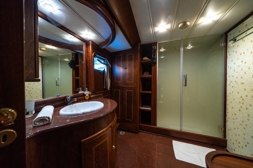 Master Cabin (x1) image 2