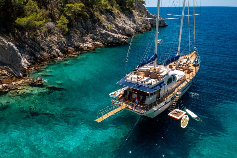 Water Toys & Tenders image 1