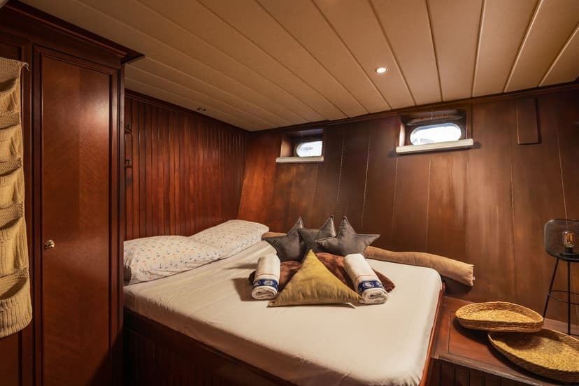 Double Cabin (x5) image 3