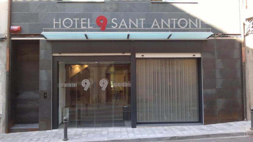 Hotel 9 Sant Antoni image 1