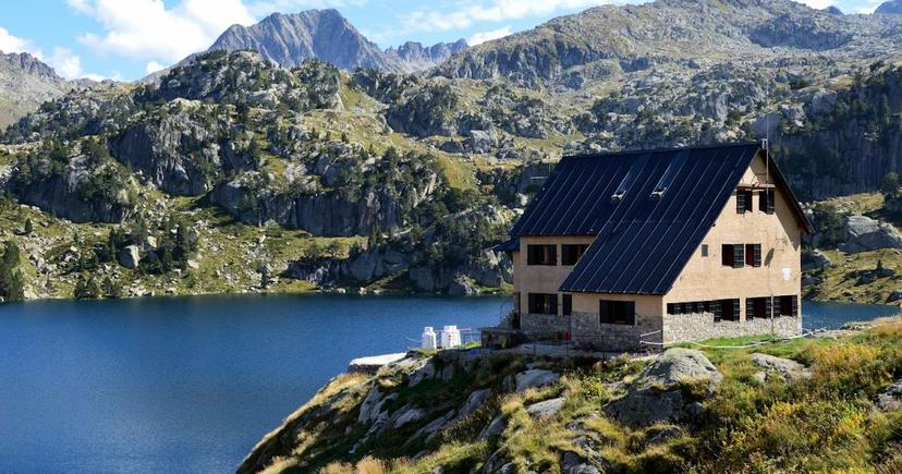 Refugi Colomers image 1