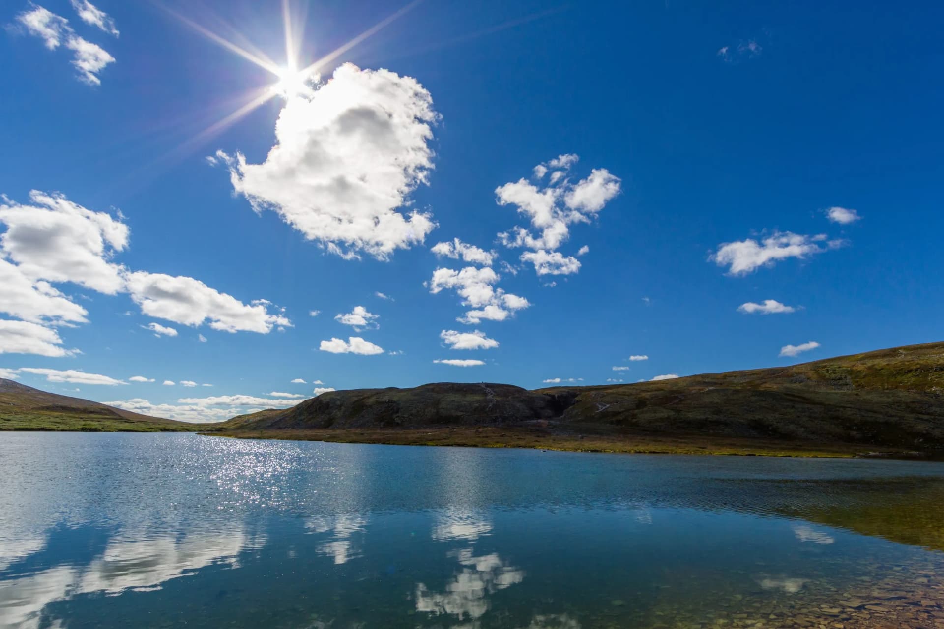 lake Rondvatnet in Rondane National Park in Norway