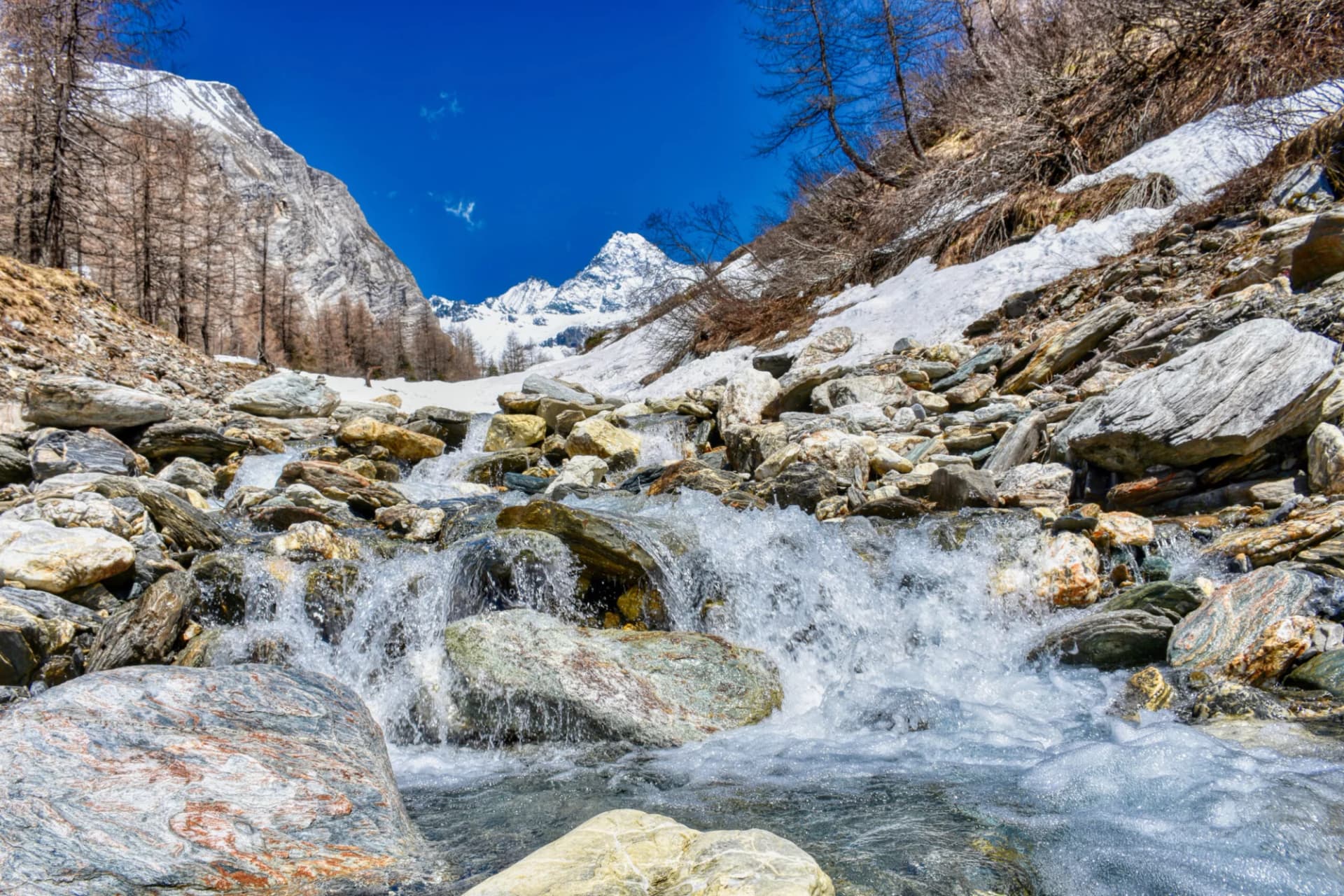 Bach, Gebirgsbach, rauschen, wild, ungestüm, schäumen, fließen, Wasser, Nationalpark, Hohe Tauern, Großglockner, Österreich, Köndnitztal, Ködnitzbach, Kucknerhaus, Lucknerhütte, Jörglalm, Steine, Bach