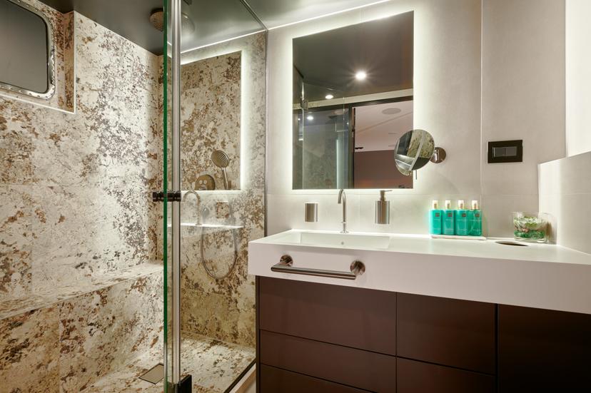 Double Cabin (x 2) image 2