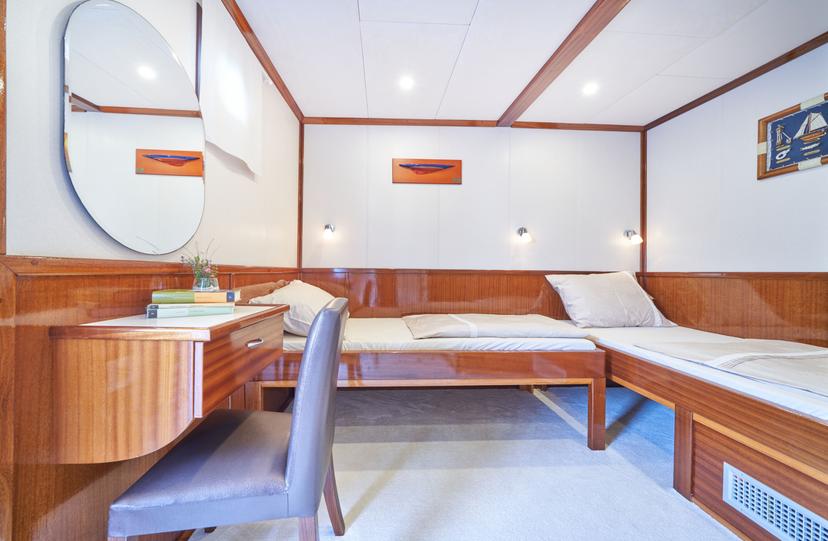 Convertible Cabin (x 1) image 1