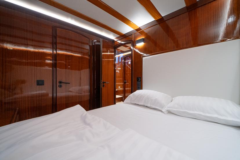 Double Cabin (x3) image 2