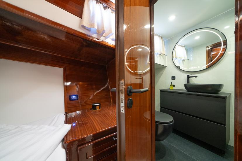 Double Cabin (x3) image 6