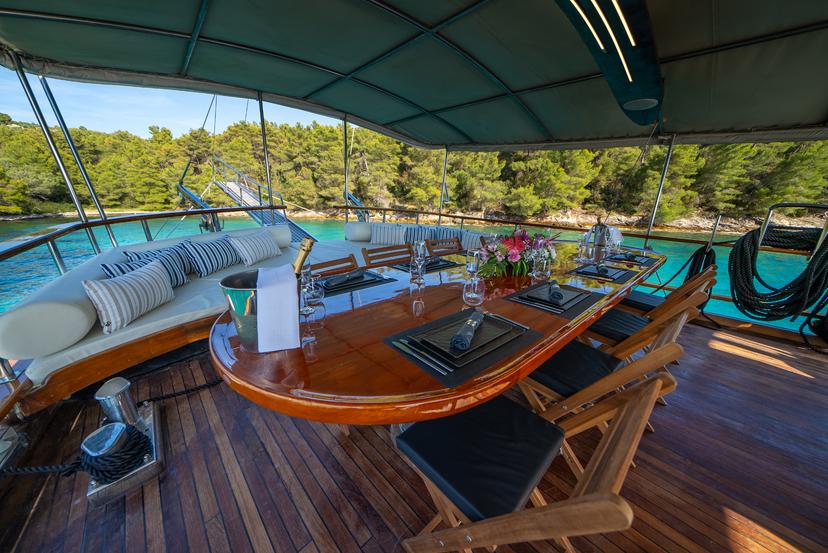 Amenities & Features image 1