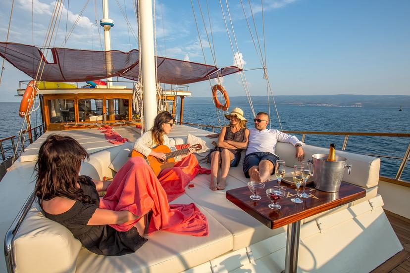 Amenities & Features image 4