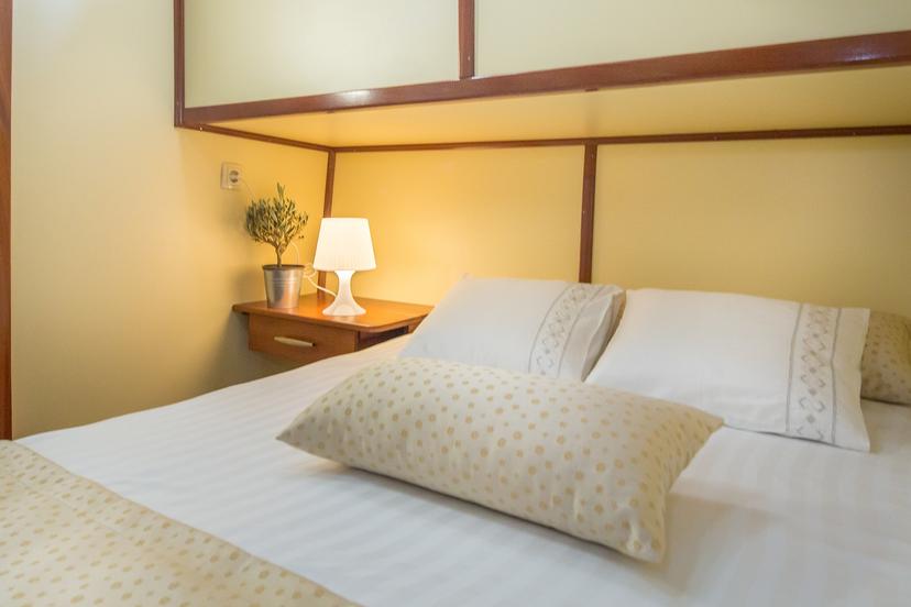 Double Cabin (x4) image 2