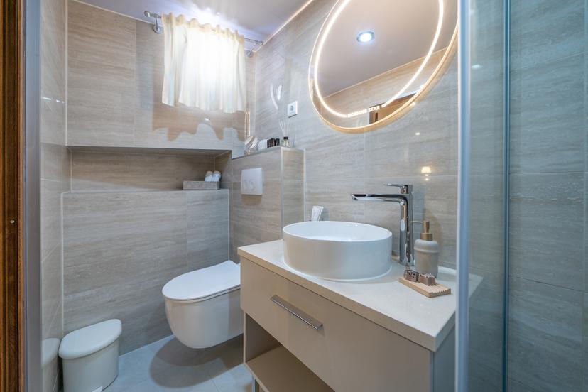 Triple Cabin (x2) image 4