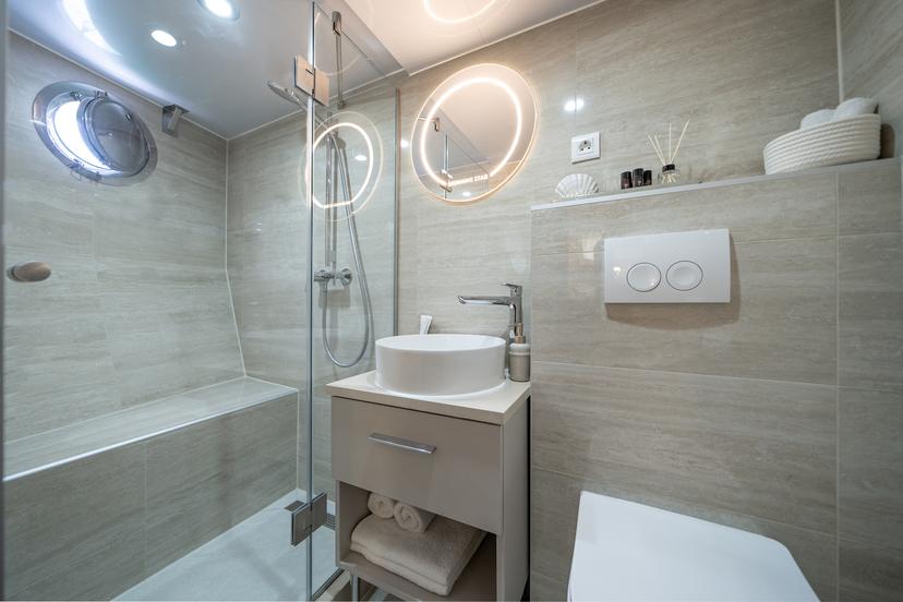 Twin Cabin (x2) image 2