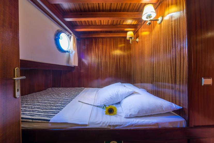 Triple Cabin (x2) image 3