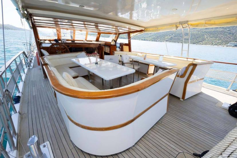 Amenities & Features image 3