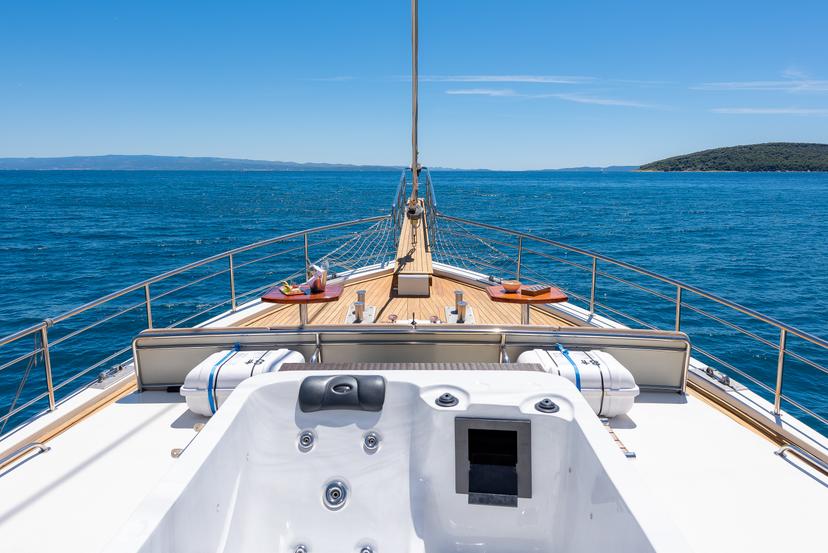 Amenities & Features image 4