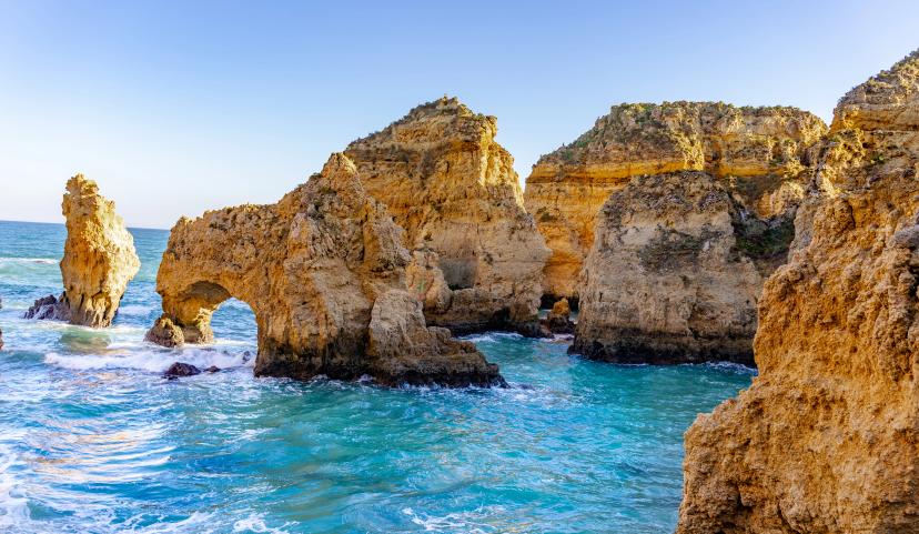 Ponta da Piedade image 1