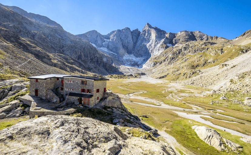 Refugio de Oulèttes image 1