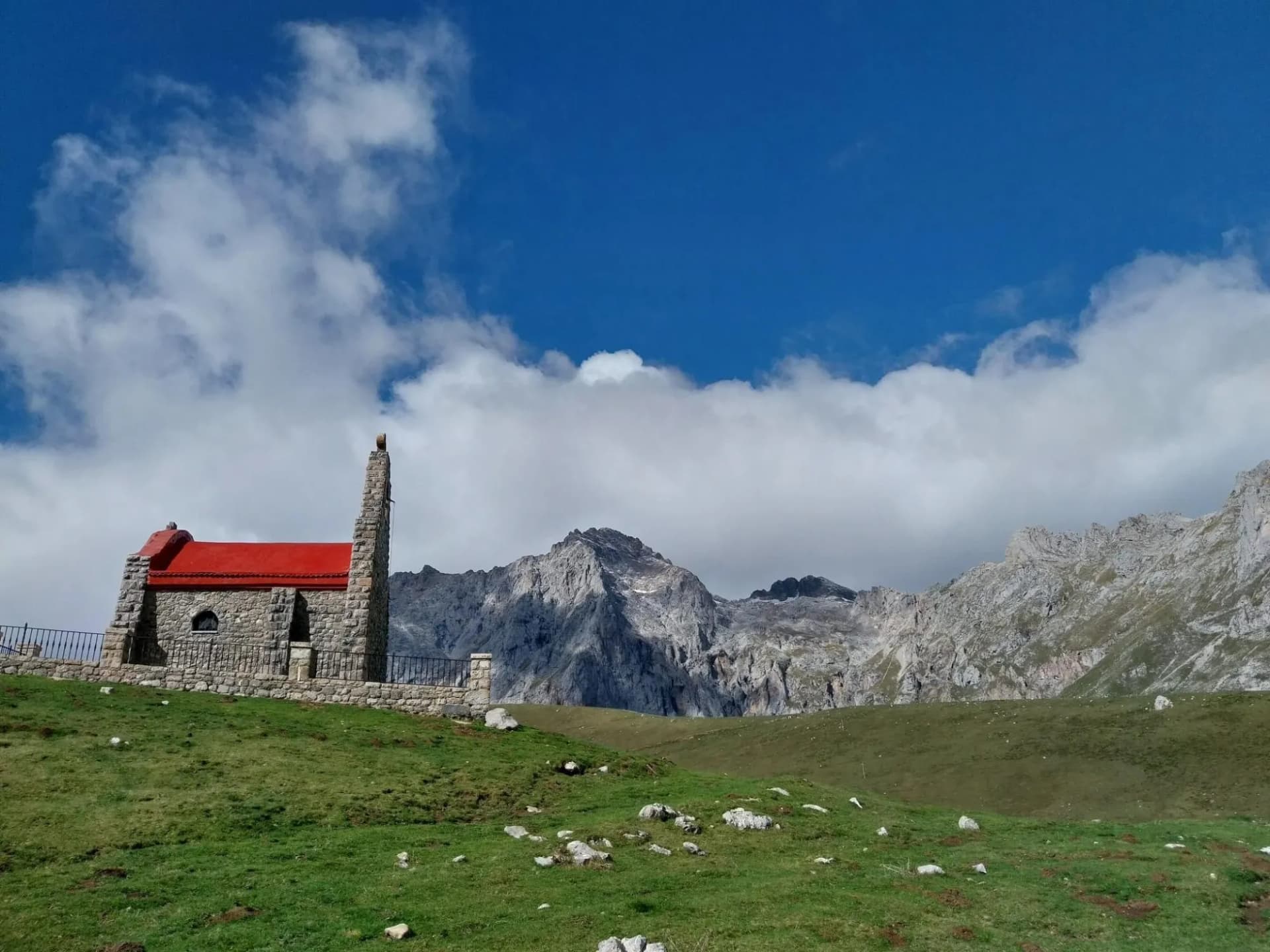 church picos de europe