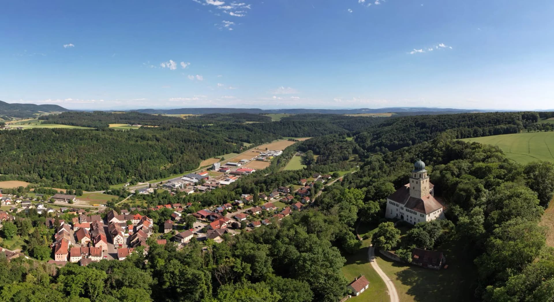 Schloss und Ort Stühlingen am Schluchtensteig im Schwarzwald