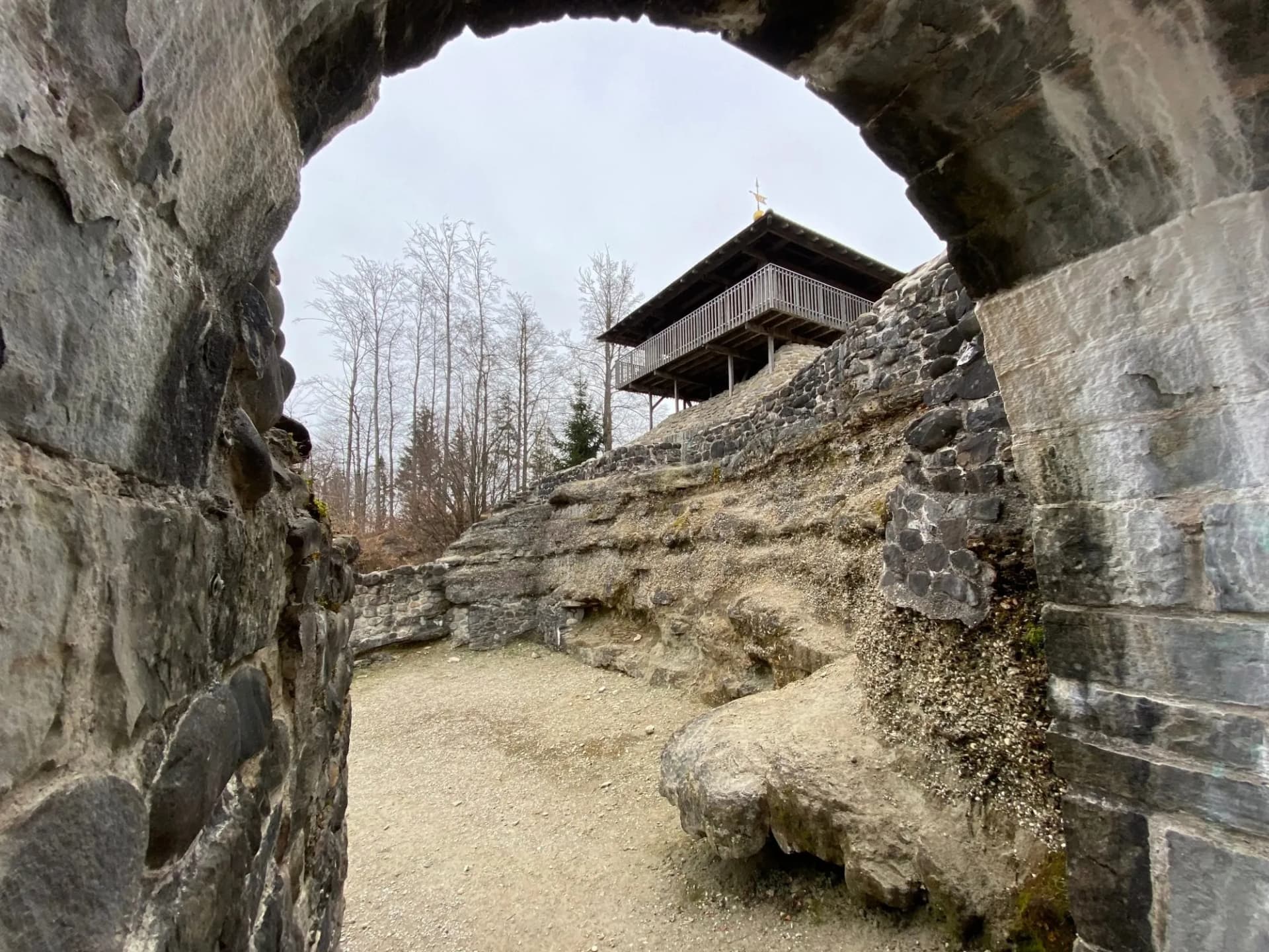 Wolhusen castle ruins or Outer castle (Wolhusen Burgruine oder Ruine Äussere Burg Wolhusen) - Switzerland (Schweiz)
