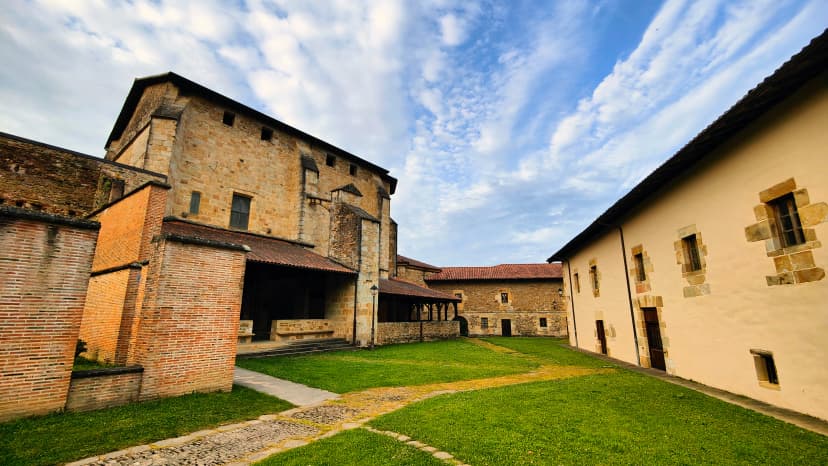 Monasterio Santa María de Zenarruza, Ziortza, Puebla de Bolivar, Vizcaya, Bizkaia