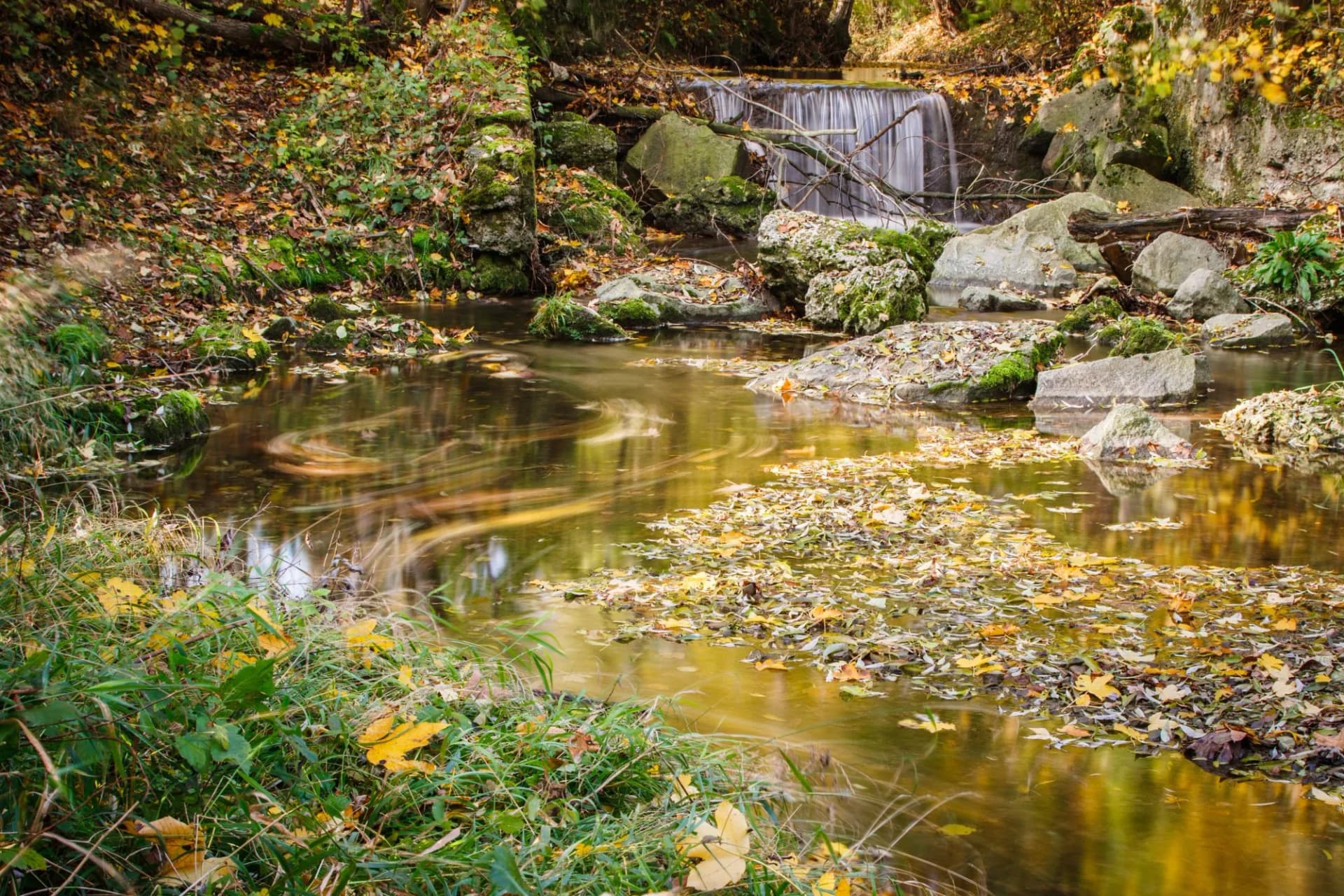 Wasserfall entlang der Treffling