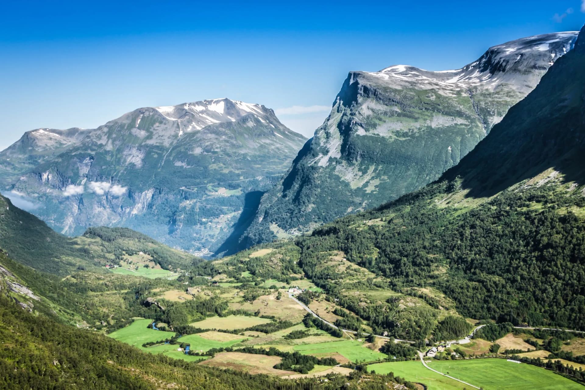 Mountain scenery in Jotunheimen National Park in Norway
