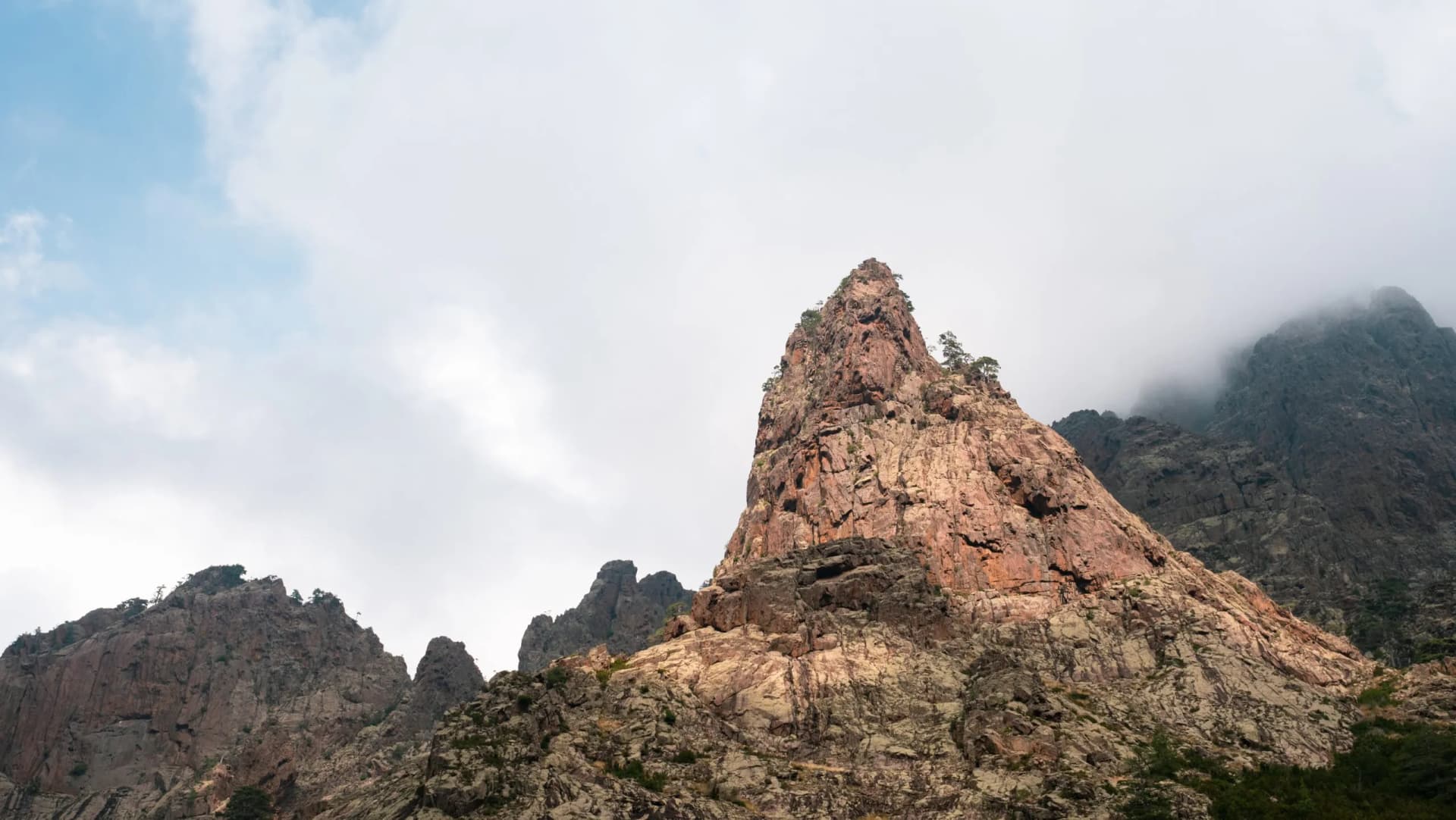 Hike in Bonifatu to the Spasimata footbridge in Corsica